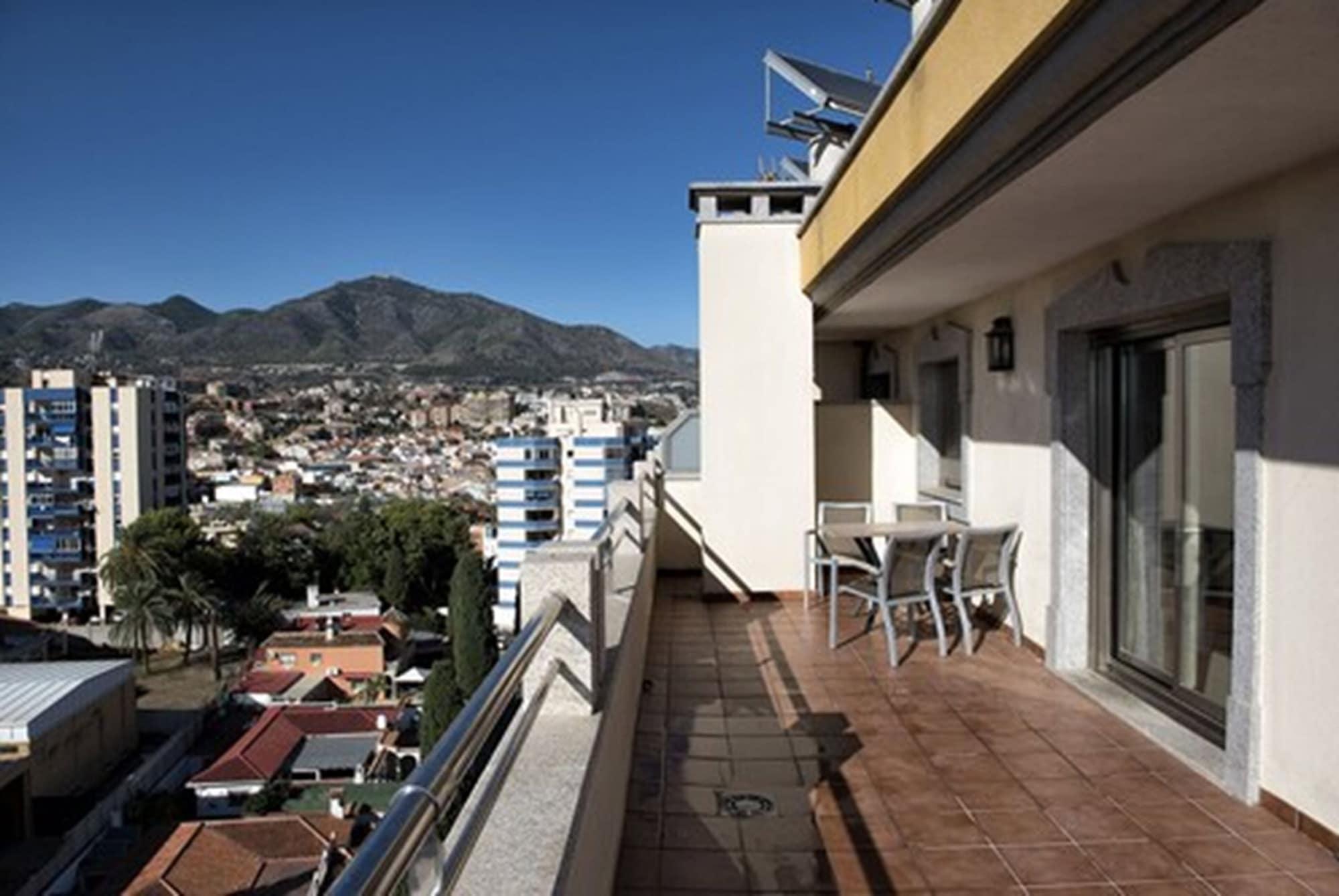 Apartamentos Mediterraneo Real Fuengirola Ngoại thất bức ảnh