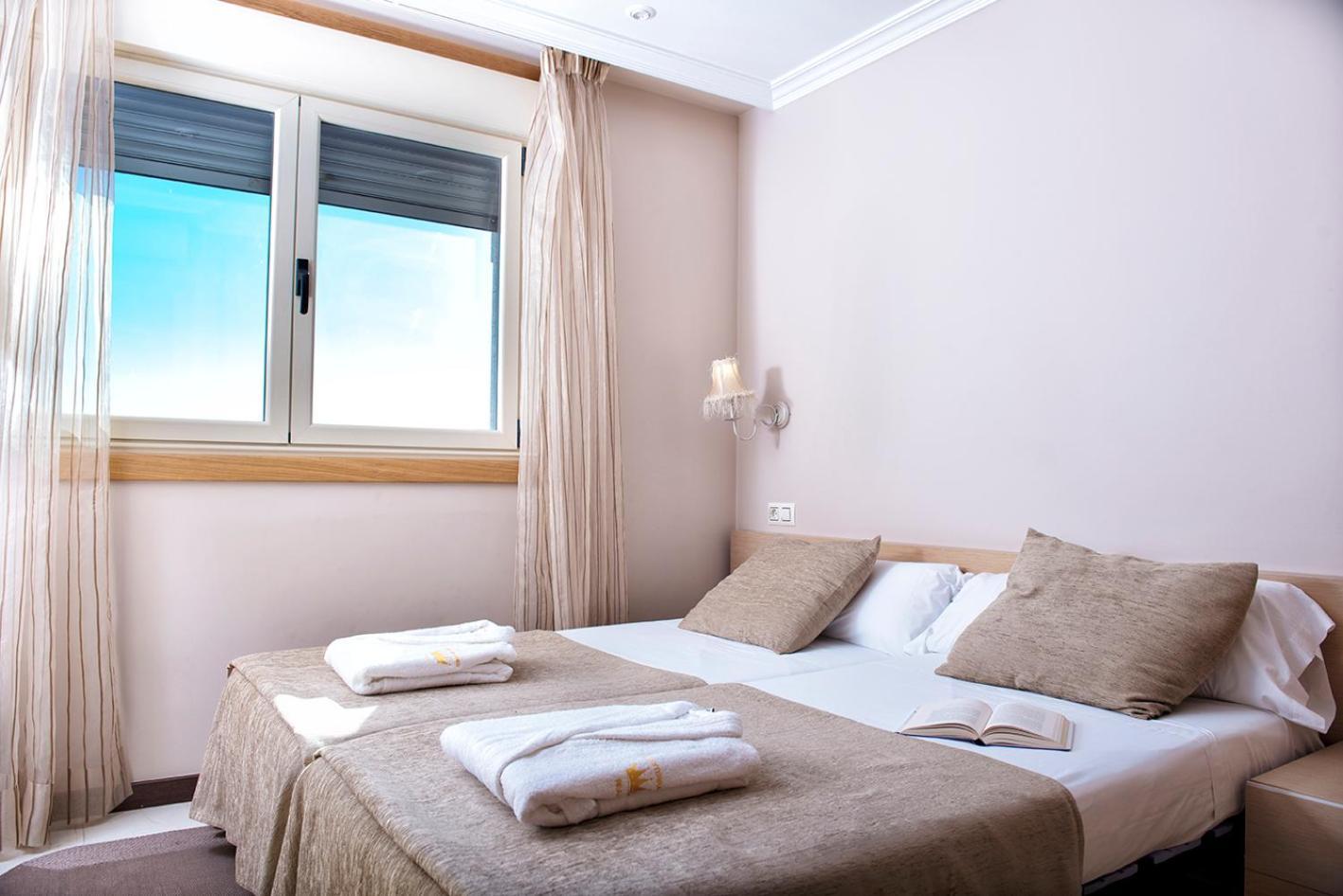 Apartamentos Mediterraneo Real Fuengirola Ngoại thất bức ảnh