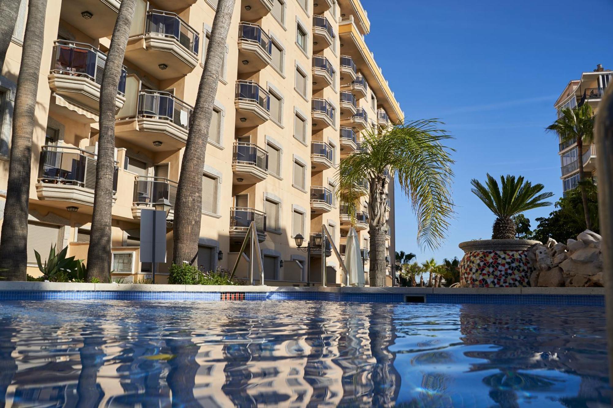 Apartamentos Mediterraneo Real Fuengirola Ngoại thất bức ảnh