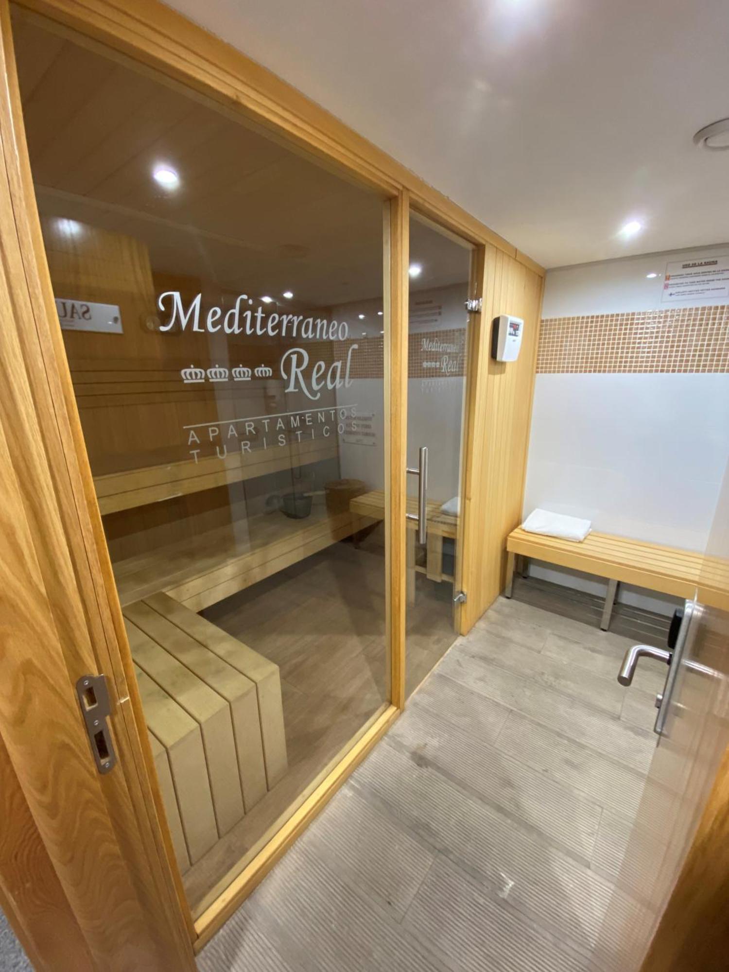 Apartamentos Mediterraneo Real Fuengirola Ngoại thất bức ảnh