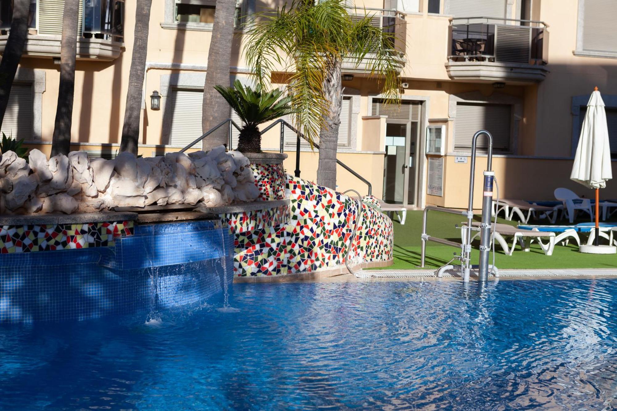 Apartamentos Mediterraneo Real Fuengirola Ngoại thất bức ảnh