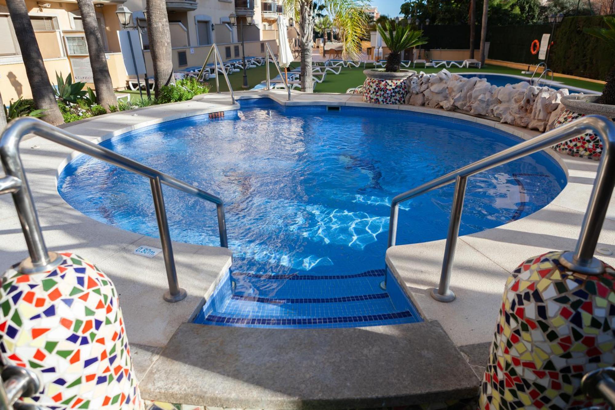 Apartamentos Mediterraneo Real Fuengirola Ngoại thất bức ảnh