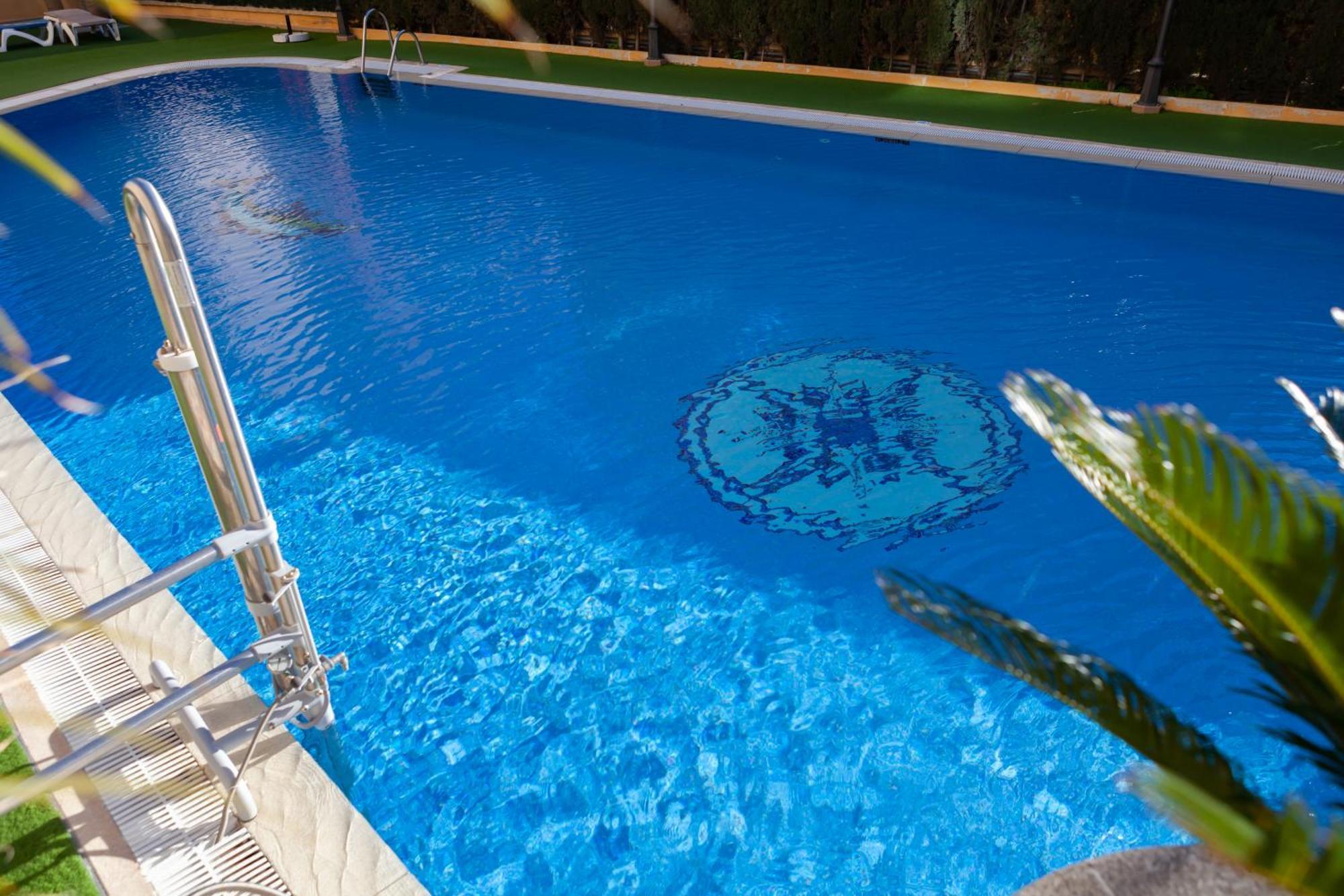 Apartamentos Mediterraneo Real Fuengirola Ngoại thất bức ảnh