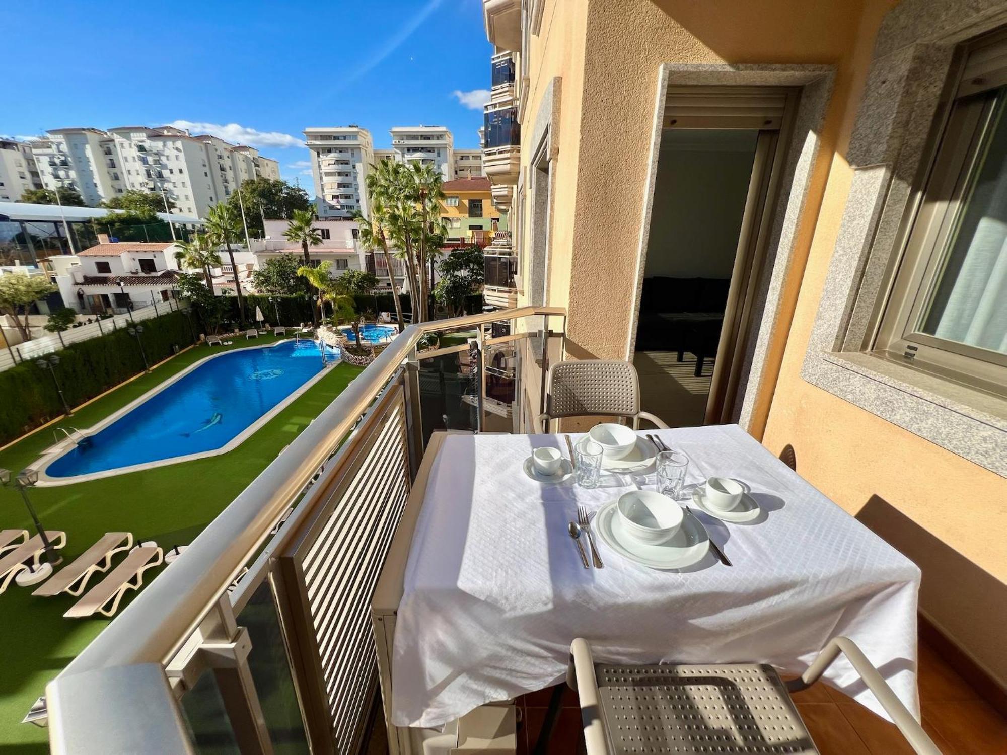 Apartamentos Mediterraneo Real Fuengirola Ngoại thất bức ảnh