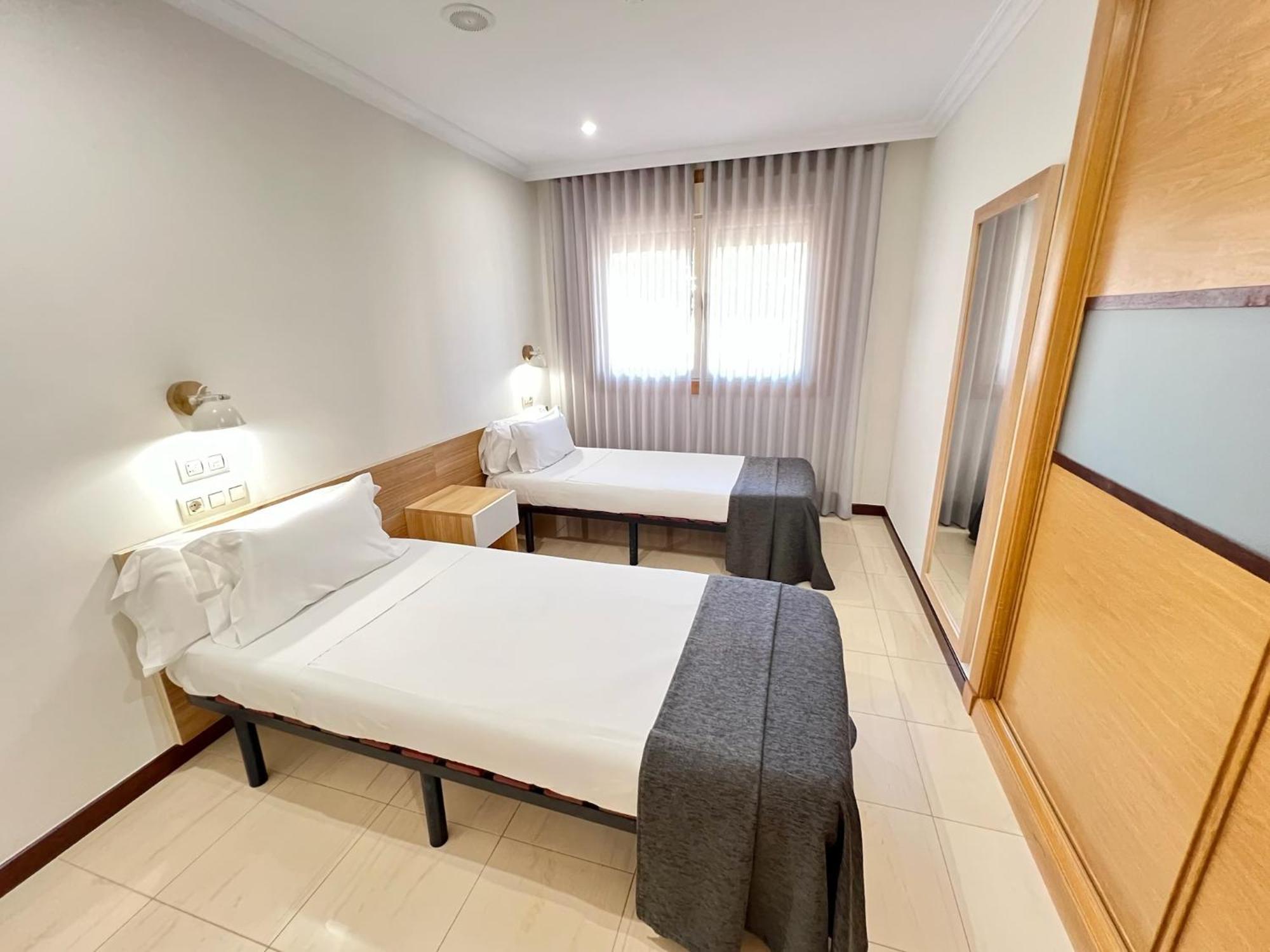 Apartamentos Mediterraneo Real Fuengirola Ngoại thất bức ảnh