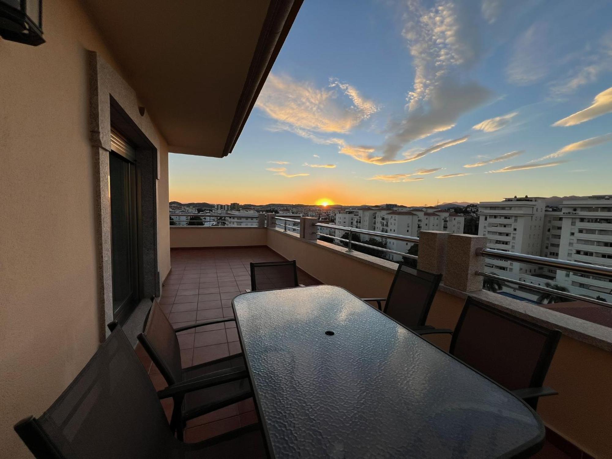 Apartamentos Mediterraneo Real Fuengirola Ngoại thất bức ảnh