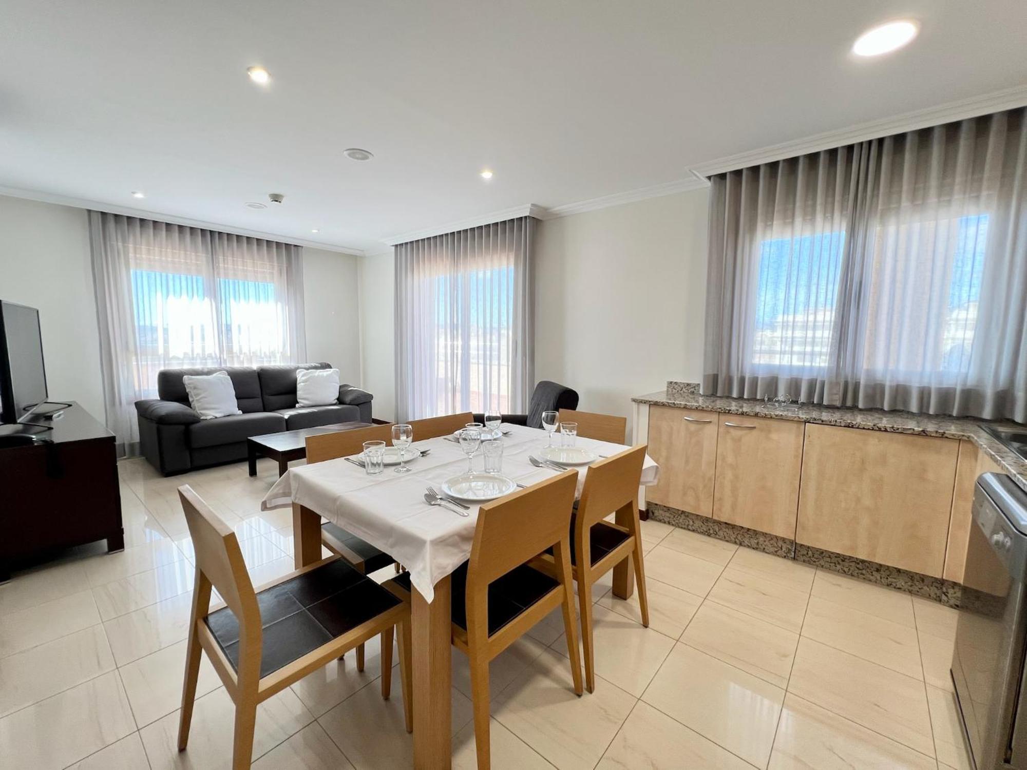 Apartamentos Mediterraneo Real Fuengirola Ngoại thất bức ảnh